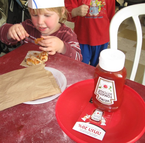 ילדים מבשלים קטשופ הינץ בעזריאלי מודיעין 24