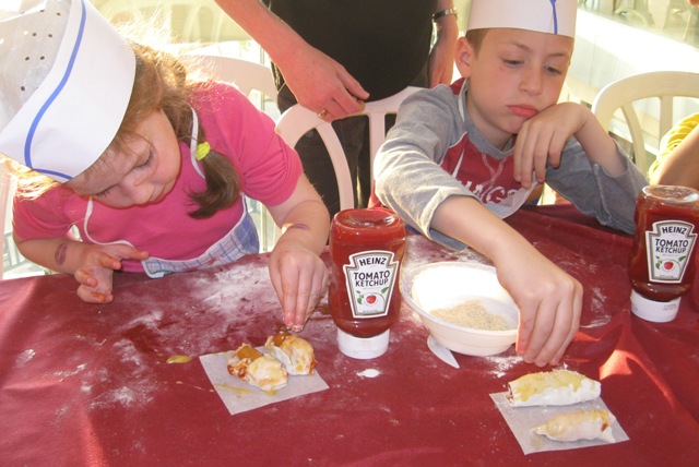 ילדים מבשלים קטשופ הינץ בעזריאלי מודיעין 32