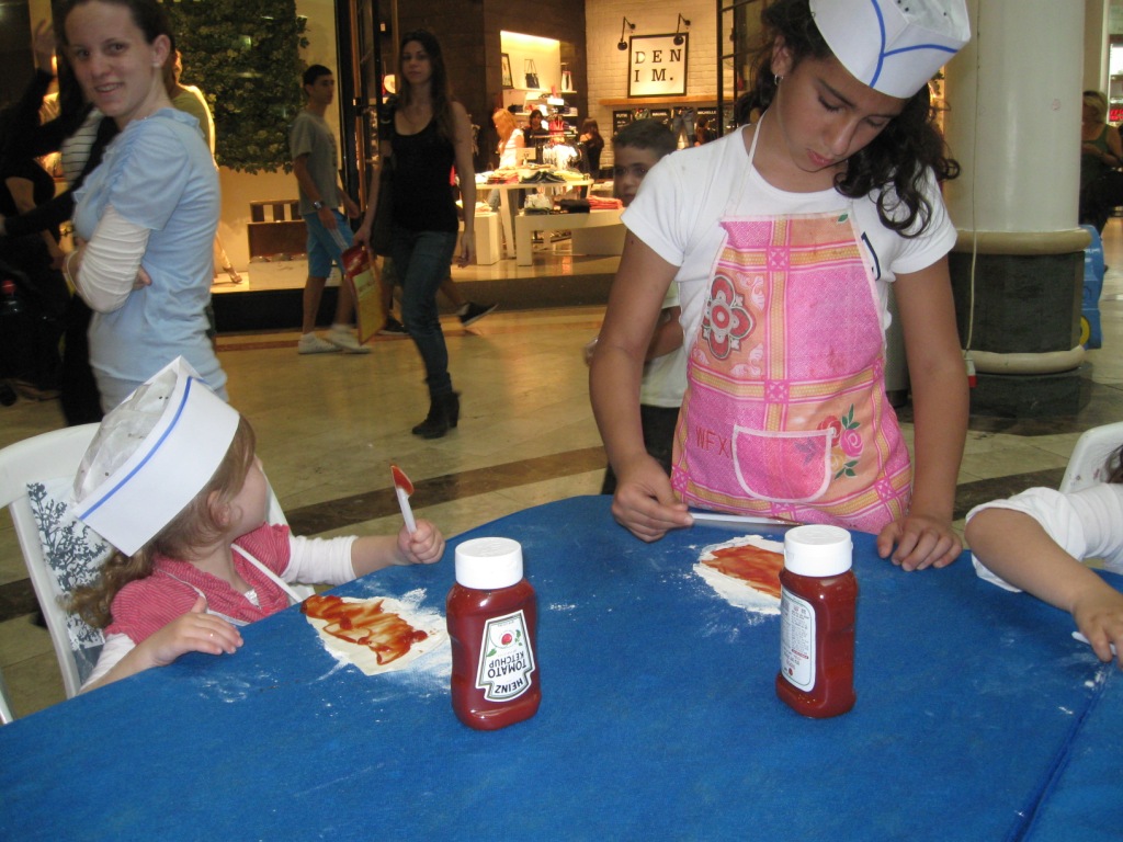 ילדים מבשלים עם תמי וקטשופ הינץ בירושלים 1
