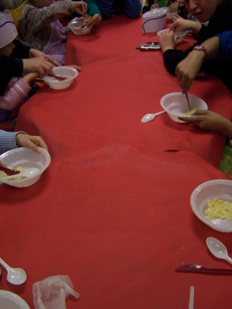 תרומה לקהילה -  סדנת בישול לילדים בבי''ח שיבא 1